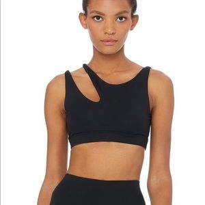 Alo Yoga Peak Bra (in off white/grey)